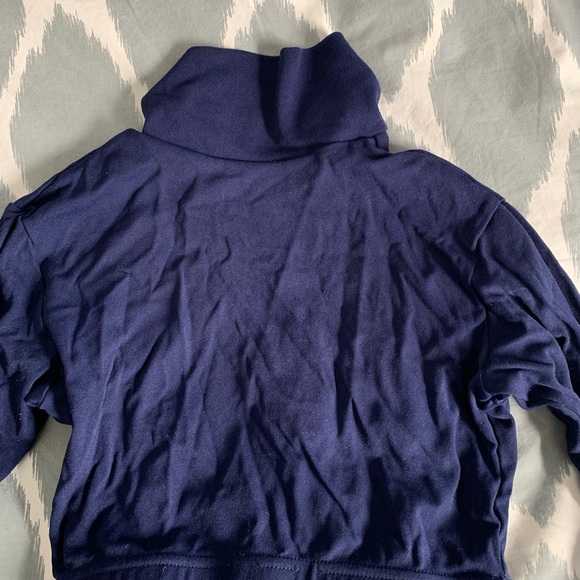 Cheerleading basics: shirt shorts and bow - Picture 3 of 8